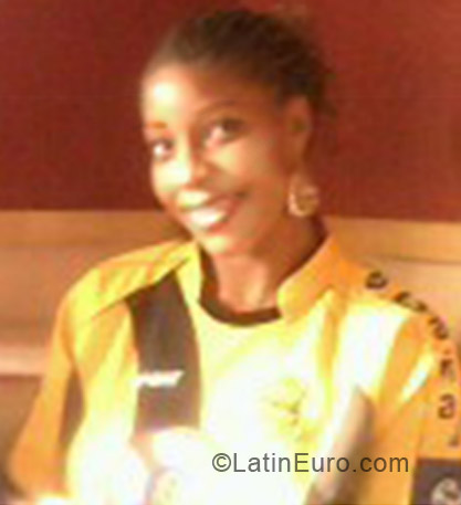 Date this cute Honduras girl Cynthia from La Ceiba HN768