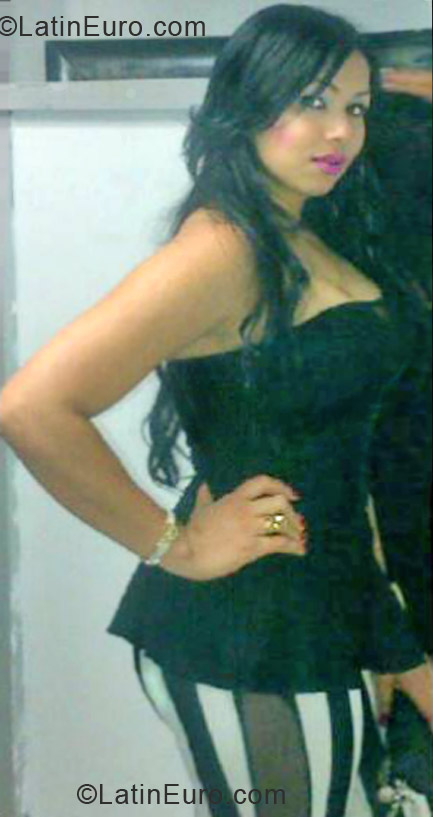 Date this good-looking Dominican Republic girl Veronica from Santiago DO12619