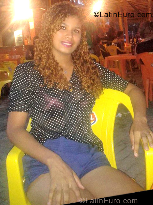 Date this sensual Brazil girl Erika from Teresina BR7150