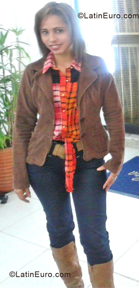 Date this gorgeous Colombia girl Ana maria t from Bogotá CO11453