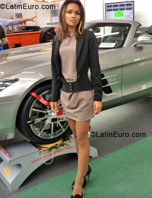 Date this funny Brazil girl Rejane oliver from Belem BR7156