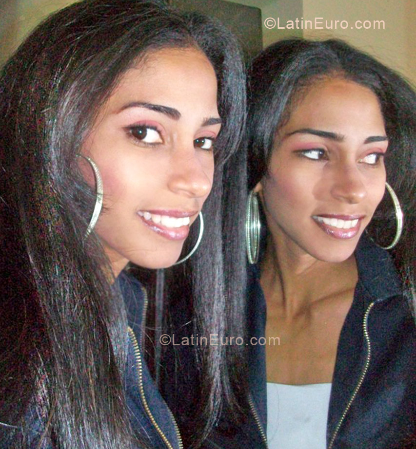 Date this athletic Dominican Republic girl Iris from Santiago De Los Caballeros DO19279
