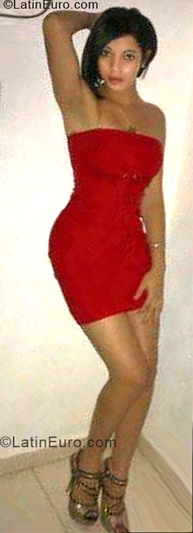 Date this voluptuous Dominican Republic girl Corama from La Romana DO12857