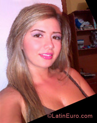 Date this foxy Colombia girl Beatriz from Tulua CO11496