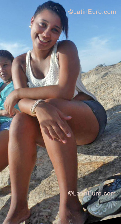 Date this fun Brazil girl Kassiani from Rio De Janeiro BR7183