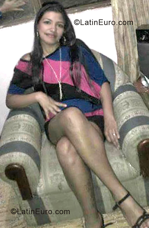 Date this delightful Colombia girl Klaudia from Cali CO11528