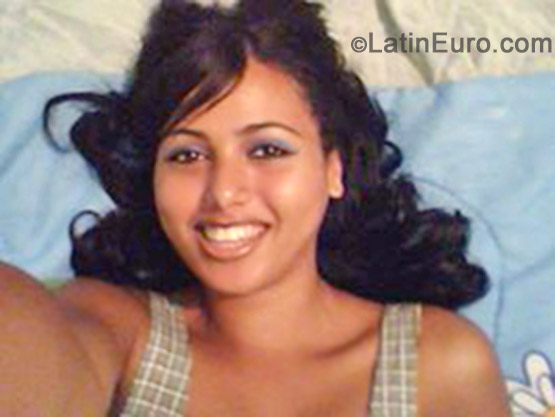 Date this funny Brazil girl Bianca from Recife BR7856