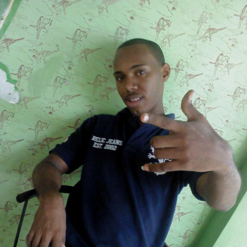 Date this happy Dominican Republic man Luisito from Santo Domingo DO13146
