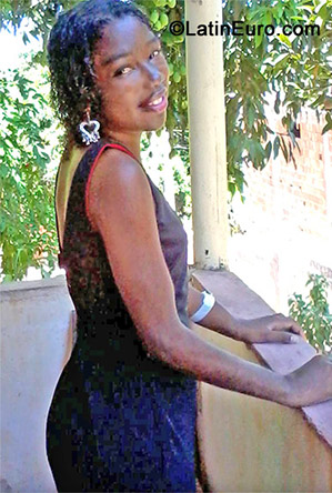 Date this pretty Brazil girl Josilene from Cachoeiro De Itapemirim BR7241