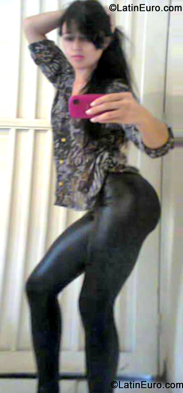 Date this lovely Brazil girl Anna from Brasilia BR7750