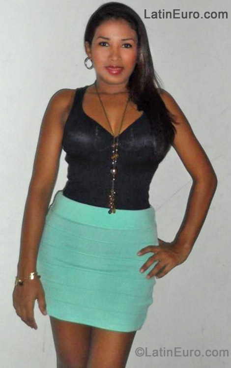 Date this stunning Colombia girl Johana batista from Barranquilla CO11692
