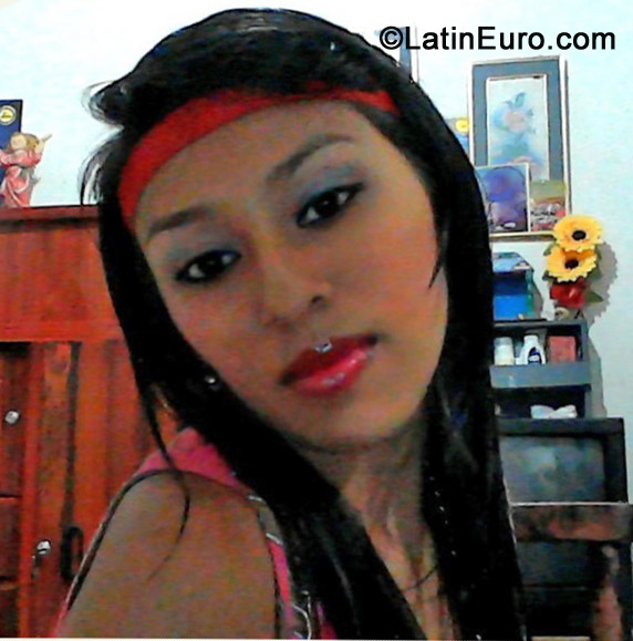 Date this beautiful Colombia girl Katerine from Neiva CO11694