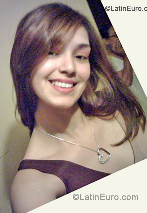Date this young Dominican Republic girl Judit from Bani DO13361