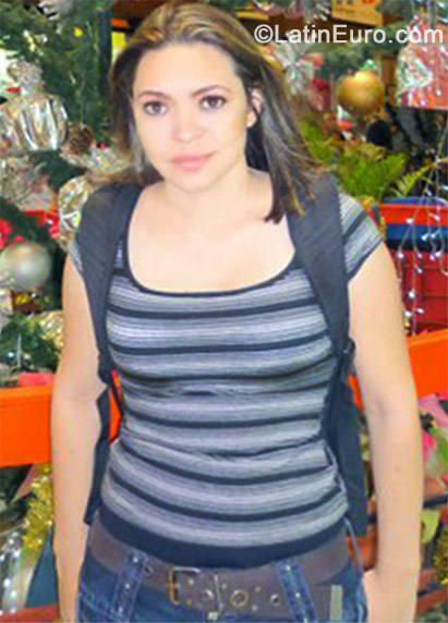 Date this fun Brazil girl Melissa from Presidente Getulio BR7273