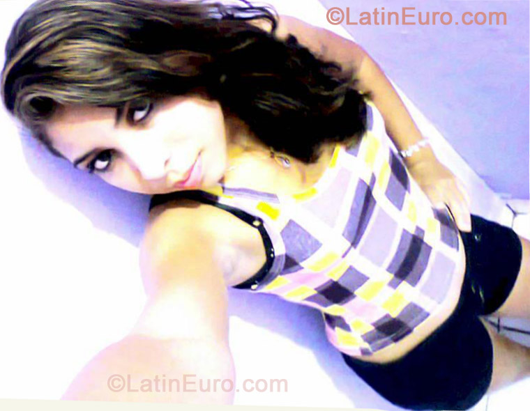 Date this beautiful Brazil girl Yara from Belem BR7276