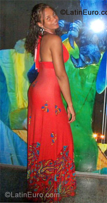 Date this passionate Brazil girl Rita from Salvador BR7290