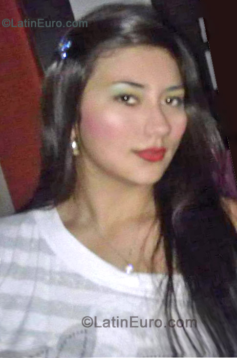 Date this passionate Colombia girl Linda lopez from Bucaramanga CO11732