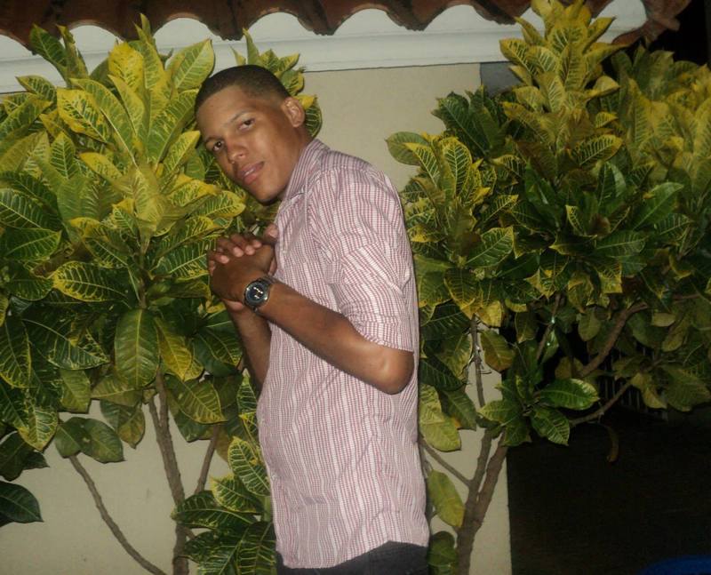 Date this beautiful Dominican Republic man Fidel from Santo Domingo DO13498