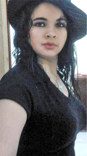 Date this beautiful Brazil girl Claudia Maria from Florianopolis BR7333