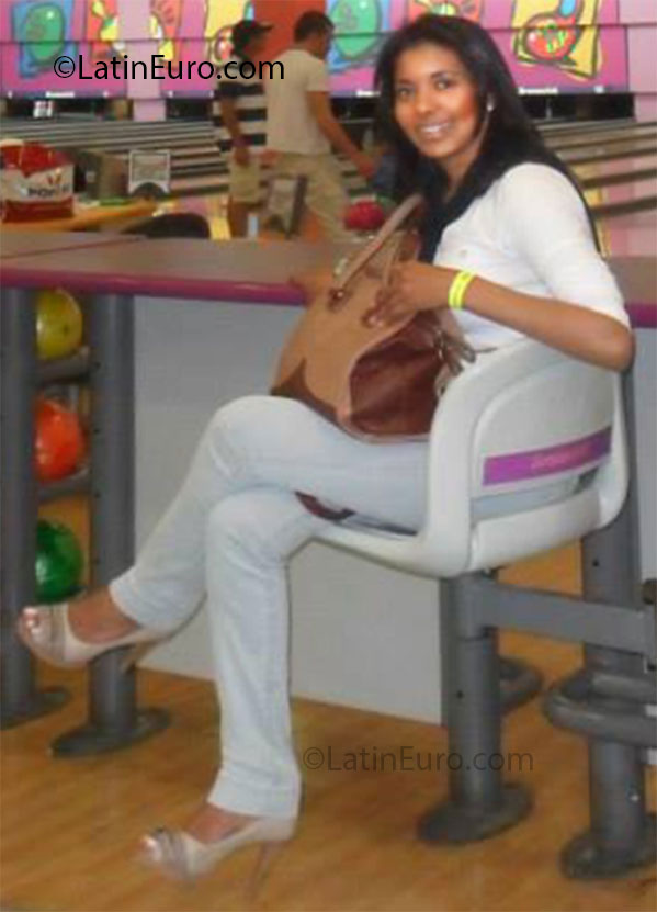 Date this sultry Brazil girl Sara from Sao Paulo BR7339