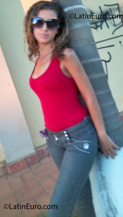 Date this happy Brazil girl Pollyana from Uruacu BR7347