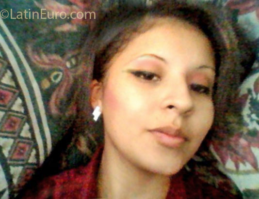 Date this gorgeous Honduras girl Sarai from Tegucigalpa HN790