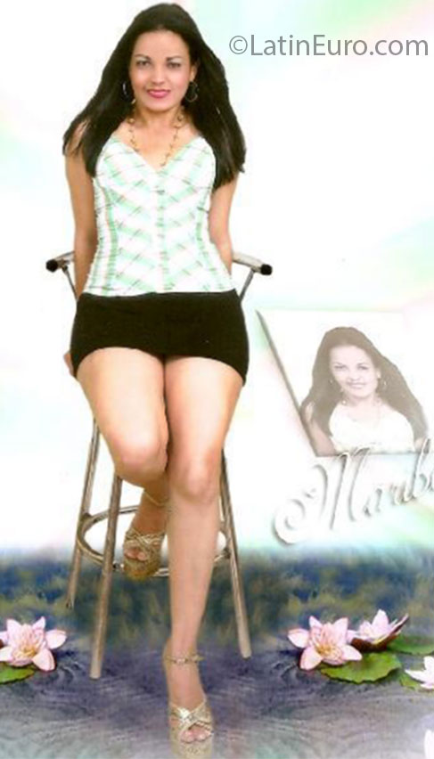 Date this pretty Dominican Republic girl Maribel from Santo Domingo DO13890