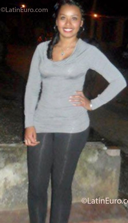Date this tall Colombia girl ANDREA from Popayan CO11870