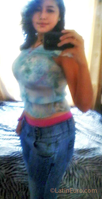 Date this sensual Colombia girl Maura from Bucaramanga CO11871