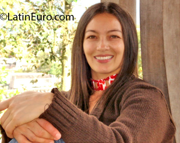 Date this lovely Colombia girl Cristina from Manizales CO11884