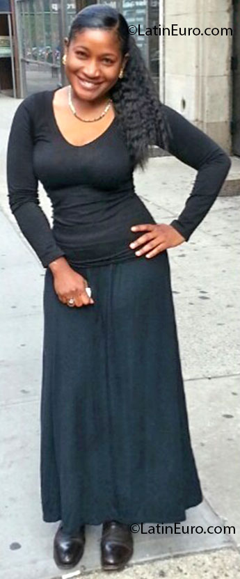 Date this hard body United States girl Kim from Brooklyn US14434