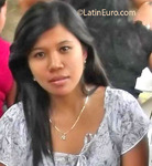 nice looking Qatar girl Vivian from Doha QA16