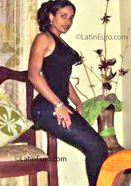 Date this georgeous Dominican Republic girl Solangel from Santo Domingo DO14077