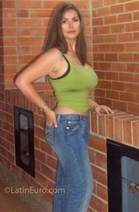 Date this fun Colombia girl Ruth from Bogota CO19126