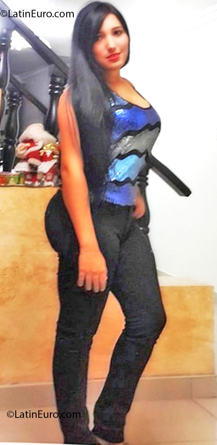 Date this hot Colombia girl Juliana from Cali CO11969