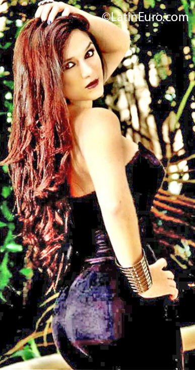 Date this voluptuous Colombia girl Juanita from Medellin CO11970