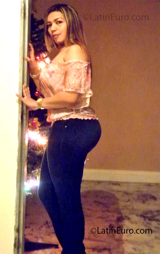 Date this pretty Colombia girl Mary from Sincelejo CO13665