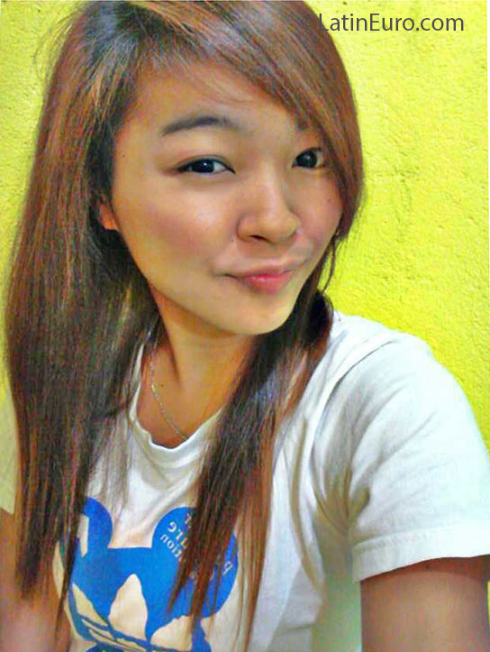Date this fun Philippines girl Hazel from Manila PH544