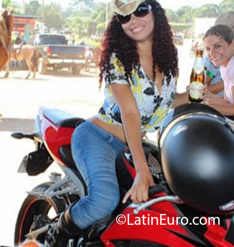 Date this voluptuous Brazil girl Marcela from Alto Paraiso BR7458