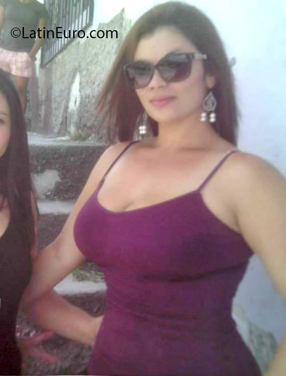 Date this beautiful Honduras girl Nolvi from santa rosa de copan HN799