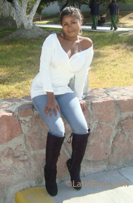 Date this hard body Mexico girl Sol from Mexico City MX863