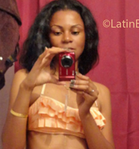 Date this fun France girl Maryme from Paris FR191