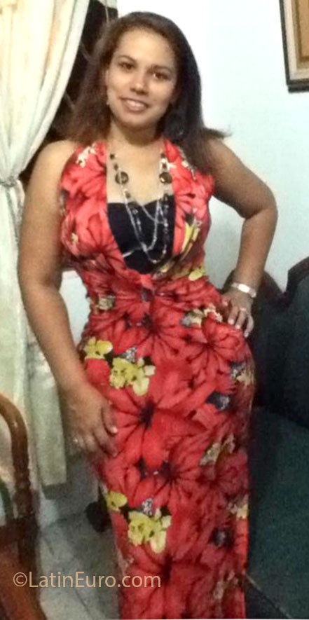 Date this stunning Colombia girl Yessica from Cali CO12203