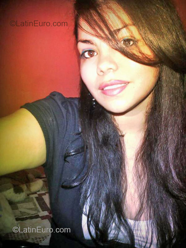 Date this fun Honduras girl Lesly from San Pedro Sula HN1242