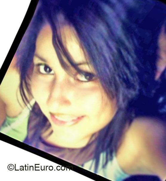 Date this happy Honduras girl Lidiette from Tegucigalpa HN807