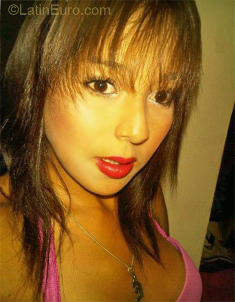 Date this young Colombia girl Estefania from Medellin CO12951