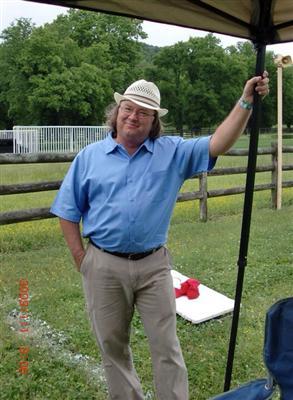 Date this charming United States man Kennyb from Middleton US14012