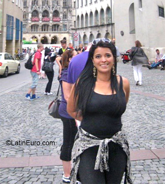 Date this gorgeous Brazil girl Susana from Brasilia BR7569
