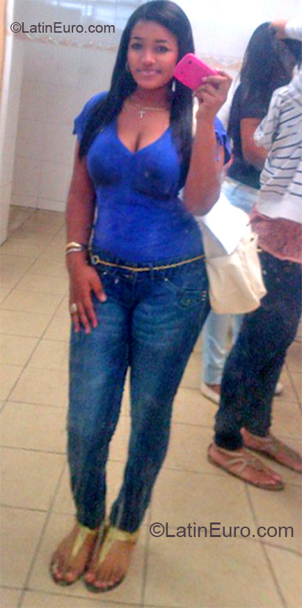 Date this stunning Panama girl Shantal from Panama City PA341