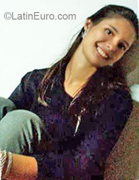 Date this foxy Brazil girl Bruna from Blumenau BR8215